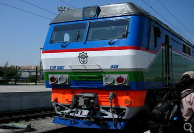 ウズベキスタンの列車（イメージ）