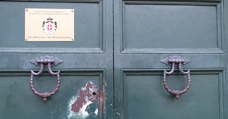 マルタ騎士団の鍵穴(イメージ)