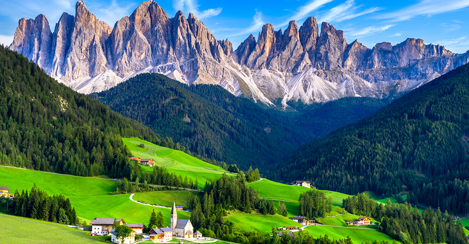 ドロミテ渓谷(イメージ)