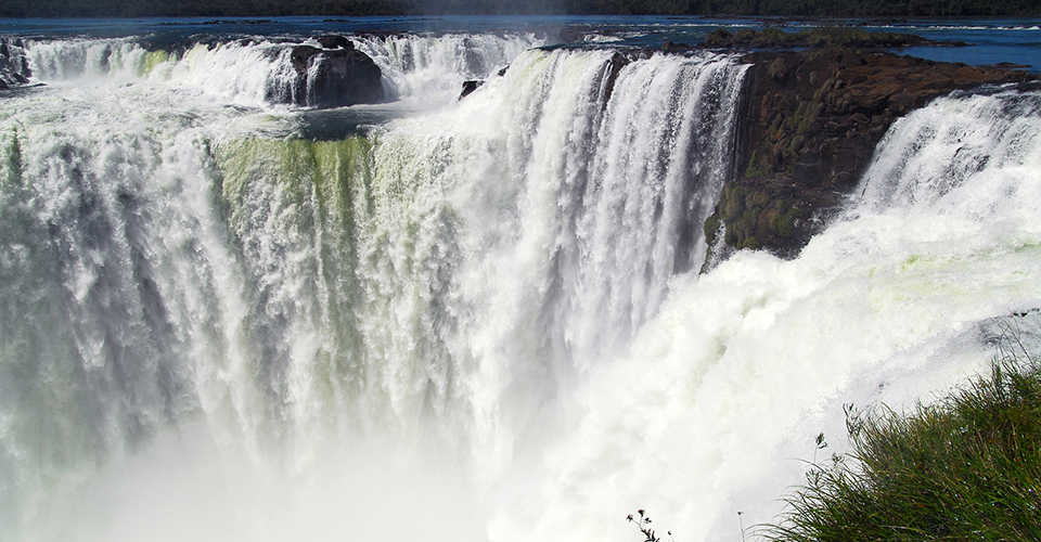 イグアスの滝・アルゼンチン側（イメージ）