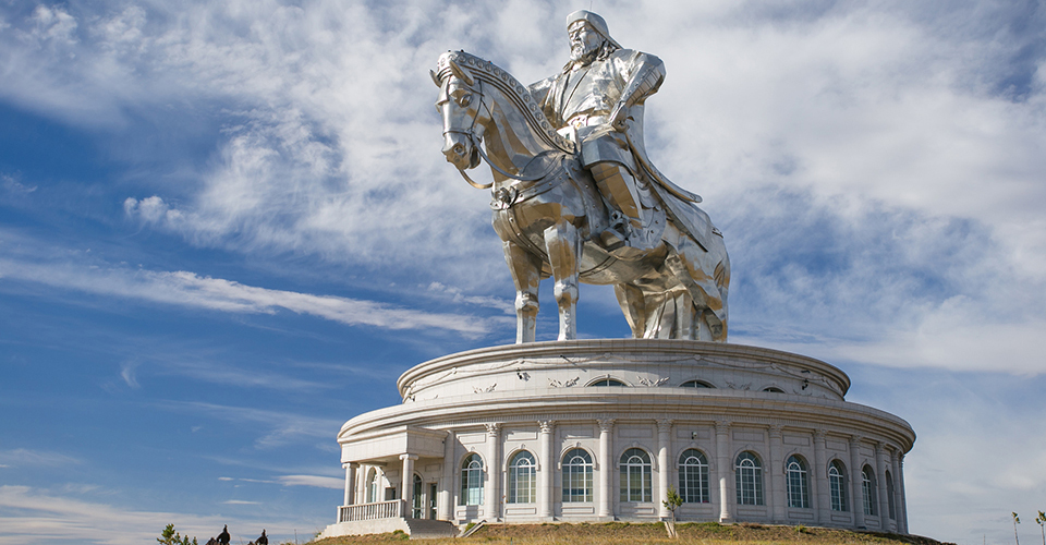チンギスハーン騎馬像（イメージ）