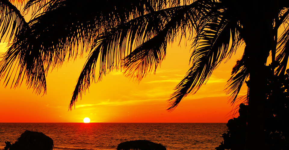 バラデロビーチ（夕景・イメージ）