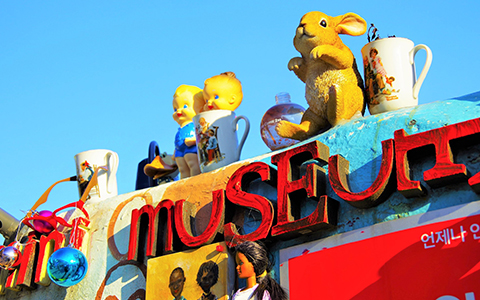 遊び心がくすぐられるレトロな街並み（イメージ）