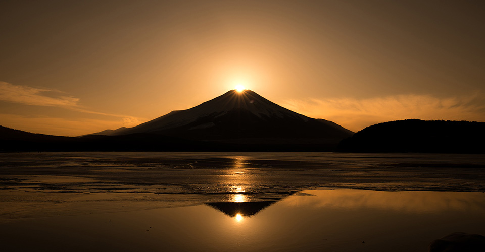 ダイヤモンド富士　山中湖　冬(イメージ)