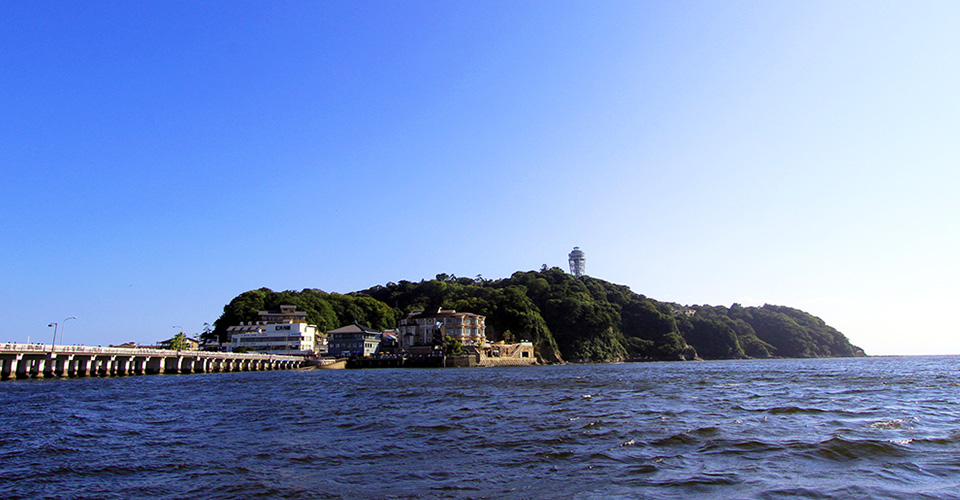 江の島と弁天橋(イメージ)