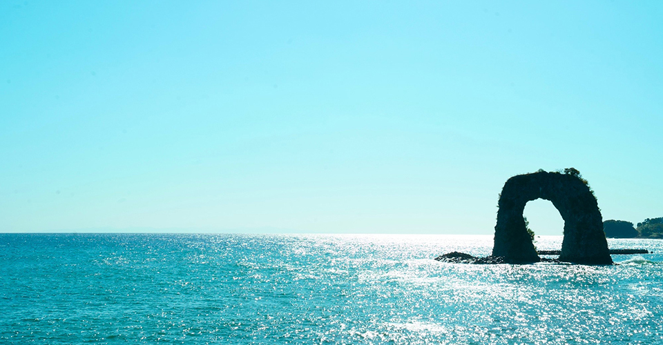 なべつる岩／奥尻島（イメージ）