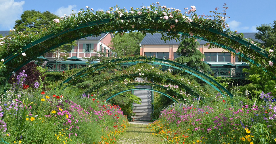 「花の庭」バラのアーチ（イメージ）