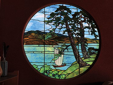 宮越家 ステンドグラス「十三潟景観」（イメージ）