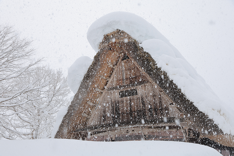白川郷（イメージ）/「豪雪の白川郷」千葉県の萩野 智さんの作品