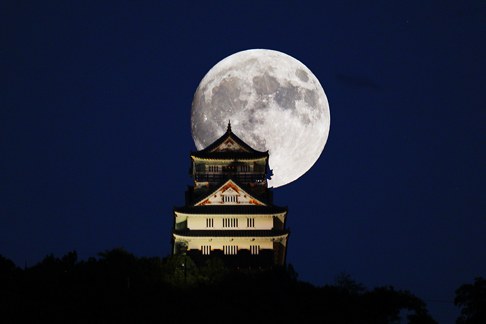 岐阜城（イメージ）/「中秋の名月」愛知県のPN.ＥＩＴＡさんの作品