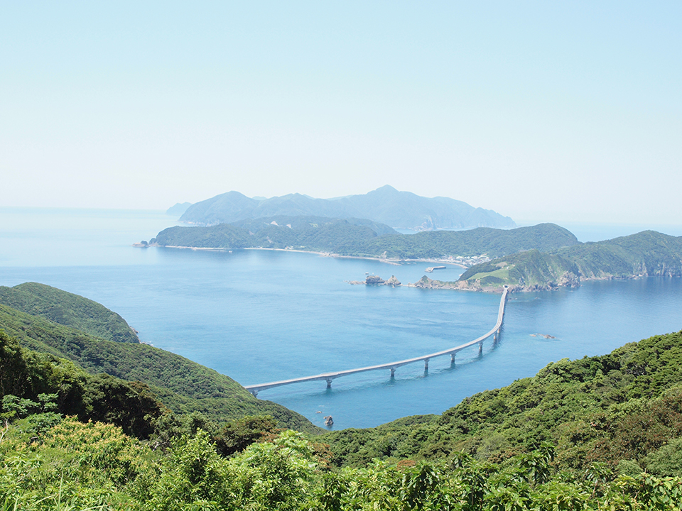 甑島（イメージ）/「甑大橋」兵庫県のPN.たかっちさんの作品