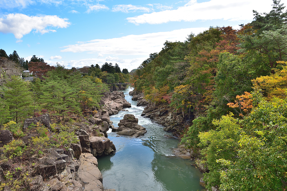 厳美渓（イメージ）/「奇岩の紅葉」神奈川県の三原 章さんの作品