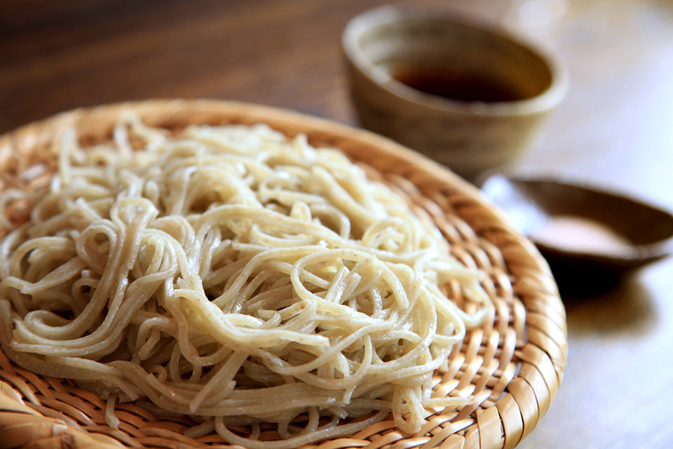 そばの産地である長野でいただく「信州そば」（イメージ）