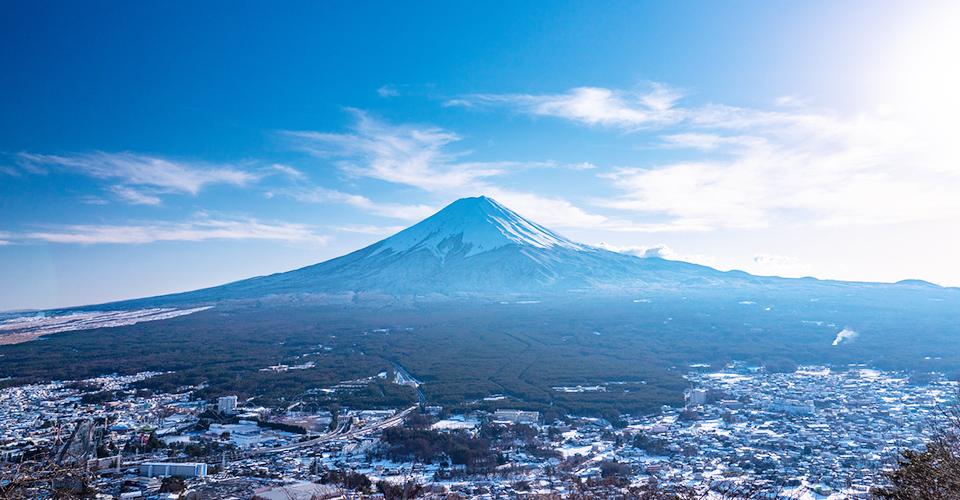 河口湖・天上山公園から望む富士山（イメージ）