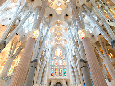 ガウディ建築の世界へ！ツアー特集 旅行・ツアー
