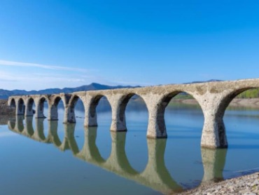 タウシュベツ川橋梁ツアー 旅行・ツアー