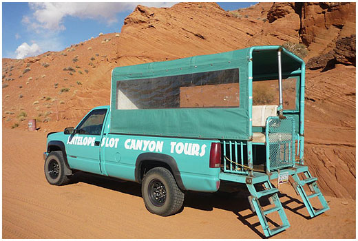 アンテロープキャニオン観光専用車(イメージ)