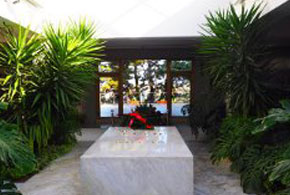チトー元大統領の墓（イメージ）