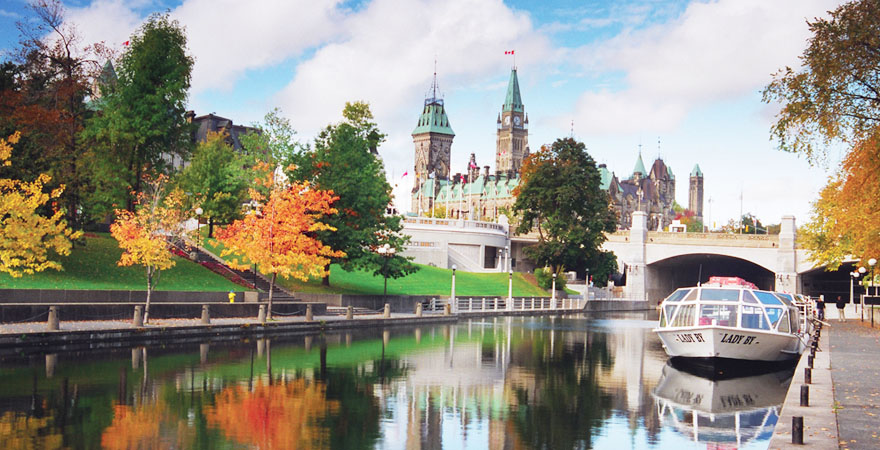 リドー運河 (C) Ottawa Tourism