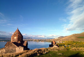 アルメニア セバン修道院とセバン湖(イメージ)