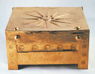 ヴェルギナ遺跡フィリッポス2世の墓から出土の黄金の骨壷(イメージ) (C)ギリシャ政府観光局