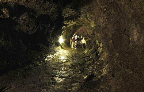 溶岩トンネル