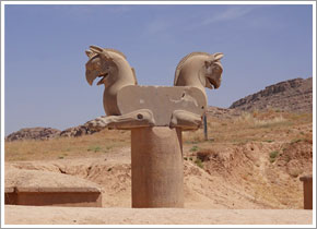 ペルセポリス-双頭鷲像(イメージ)