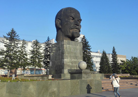 ウランウデ　ソビエト広場のレーニン頭部像(イメージ)