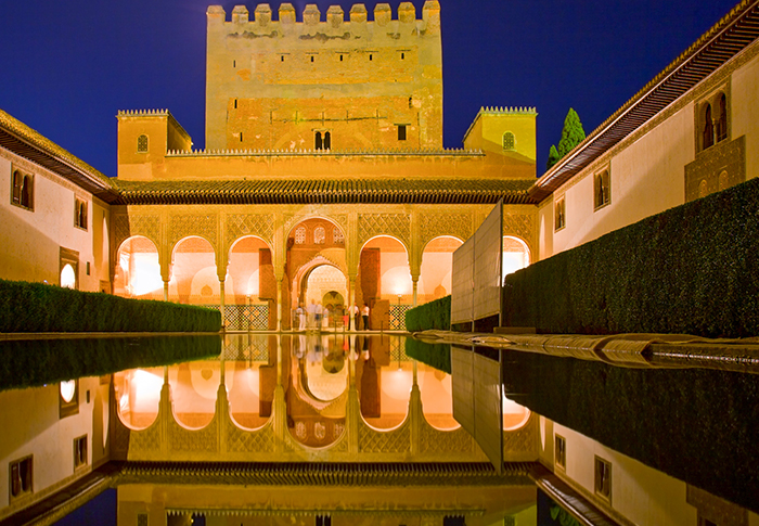 アラヤネスの中庭（イメージ）