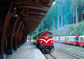 阿里山森林鉄道（イメージ） 画像提供：台湾観光局