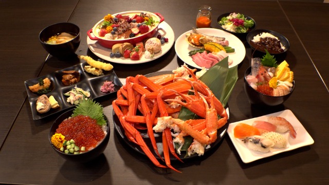 タラバ・ズワイ・毛ガニの三大ガニ食べ放題や函館活イカ丼など北海道グルメを堪能