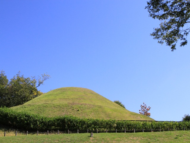 高松塚古墳（イメージ）