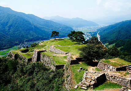 夏の竹田城跡（イメージ）