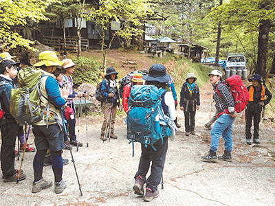 ガイドによるレクチャーの様子（イメージ）
