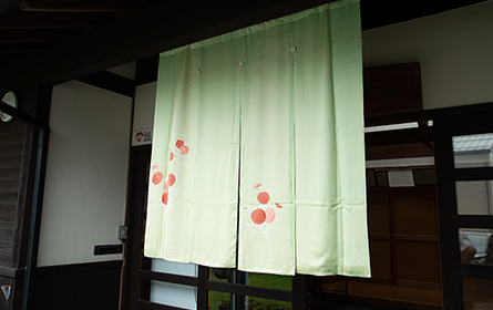 �������������̒O�タ��߂�B���O��s�̊|�Òn��ł́A�Â�����������߂�g���Ƀ����C�N���A�����؂₩�ɏ�����g�݂��n�܂��Ă��܂�