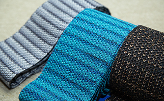 �Ǝ��̎��ŕ҂܂ꂽ�j�b�g�̊p�сi�j���p�̒����̑сj