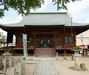 �������㒆���Ɍ��Ă�ꂽ�Ɠ`����ˍ������E�{���B��ˋ��w�̌Ù��ɂӂ��킵���Ɠ��ȕ��͋C������܂�