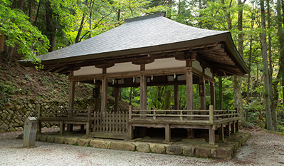 ����̌����a���ڒz�����_���_�ЊG�n�a�B�傫�Ȗʎ��������p���A�Ȑ��̔������M�`�̕I�؂ȂǁA��ˏ��̍��x�ȋZ�p�����������܂�