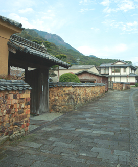 �g���o�C��