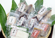 ���؍`�߂��ɂ���C�J���H�i���X�u�a�����X�v�B�u�C�J�̉w�����[���v�ɂĔ̔��\��