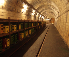 �p���ƂȂ����u�̂ƓS���v�̃g���l���𒙑��ɂƂ��ė��p